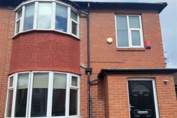 4 Bedroom Semi-Detached House To Rent In Grosvenor Road, Newcastle Upon Tyne, NE2