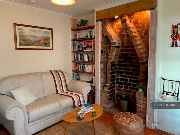 2 Bedroom Terraced House To Rent In Cecil Street, Nottingham, NG7