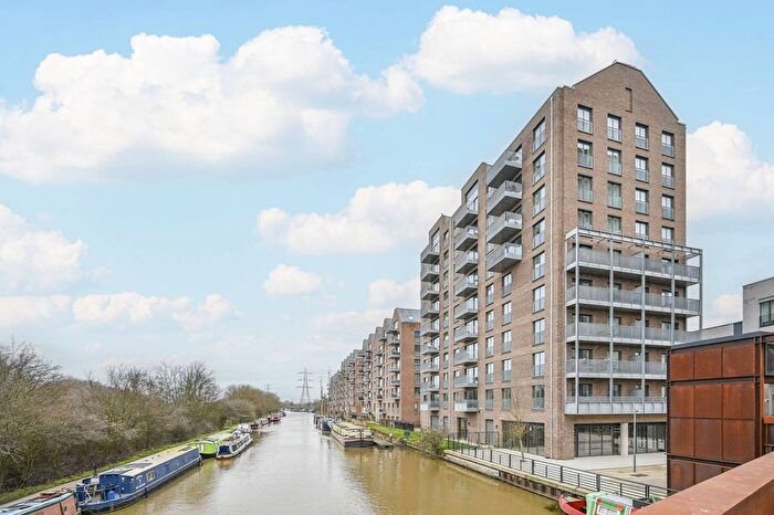 1 Bedroom Flat To Rent In Approach House, Tottenham, London, N17