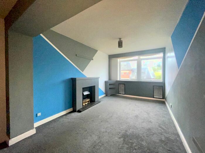 1 Bedroom Flat To Rent In Victoria Place, Newton Abbot, TQ12