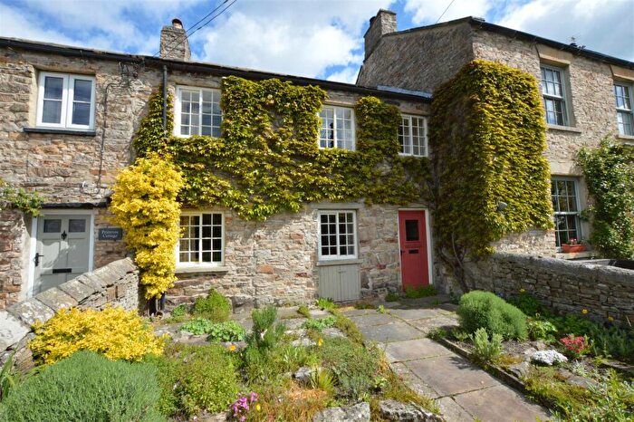 3 Bedroom Cottage For Sale In Buds Cottage, Preston-under-Scar, Wensleydale, DL8