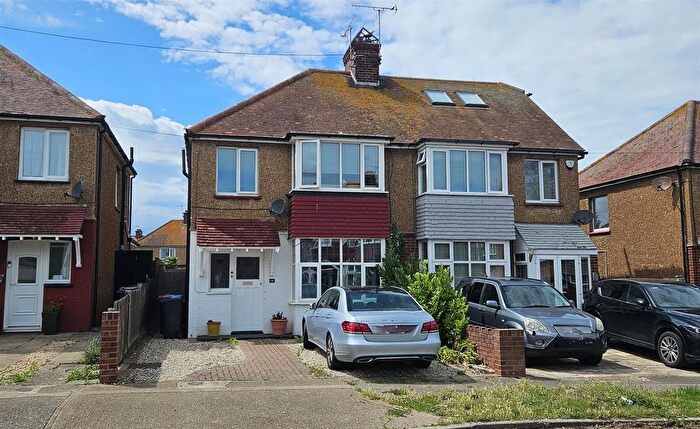 3 Bedroom Semi-Detached House To Rent In Garrard Avenue, Margate, CT9