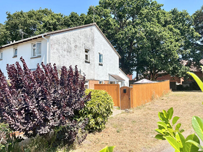 2 Bedroom End Of Terrace House For Sale In Meadowsweet Road, Creekmoor, Poole, BH17