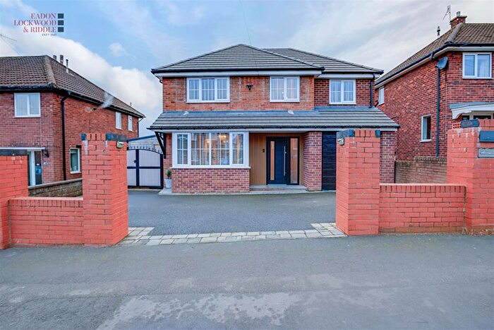 4 Bedroom Detached House For Sale In Blackmoor Crescent, Brinsworth, Rotherham, S60