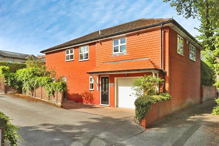4 Bedroom Detached House For Sale In Queen Street, Worksop, S80