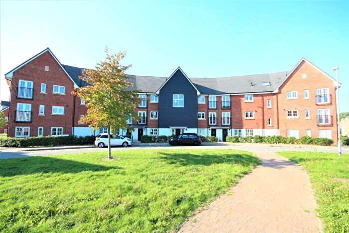 1 Bedroom Apartment To Rent In Fulmar Crescent, Jennett`s Park, RG12