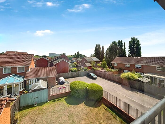 1 Bedroom Flat For Sale In Hulton Close, Southampton, SO19