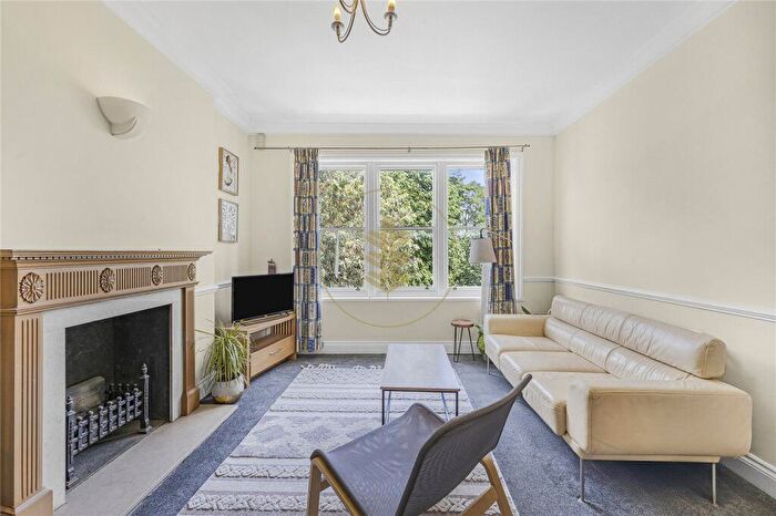 2 Bedroom Apartment For Sale In Cleve Road, South Hampstead, London, NW6