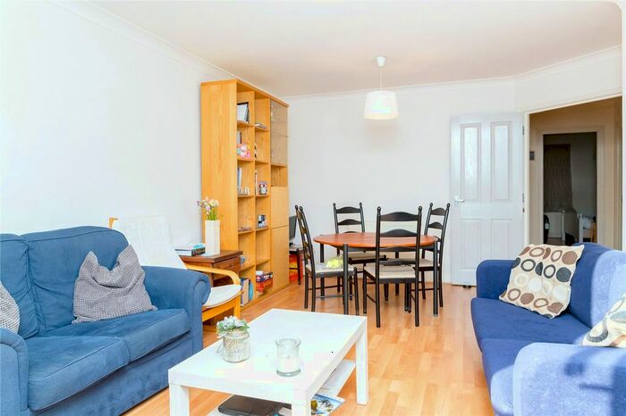 2 Bedroom Flat To Rent In Essex Road, London, N1