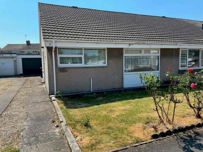 2 Bedroom Semi-Detached Bungalow To Rent In Copley Gardens, Worle, Weston-super-Mare, BS22