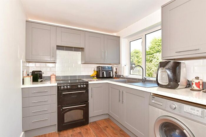 4 Bedroom Detached House For Sale In Stonecroft, Vigo Village, Meopham, Kent, DA13