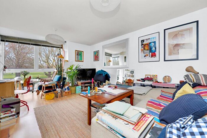 1 Bedroom Flat To Rent In Printers Mews, London, E3