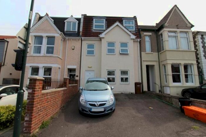 1 Bedroom Flat To Rent In Napier Road, Gillingham, ME7