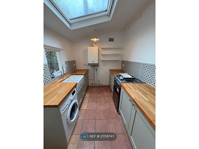 3 Bedroom Terraced House To Rent In London, London, SE24