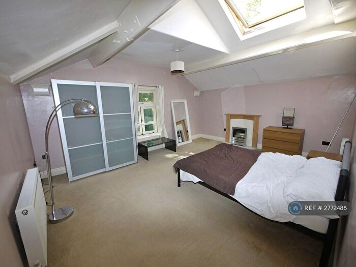 2 Bedroom Flat To Rent In North Hill Road, Headingley, LS6