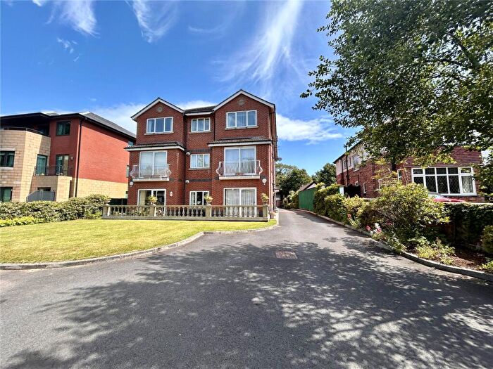 2 Bedroom Apartment For Sale In Queens Road, Southport, Merseyside, PR9