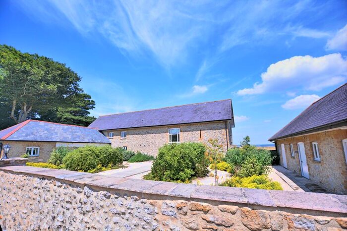 4 Bedroom Semi-Detached House To Rent In Abbotsbury, DT3