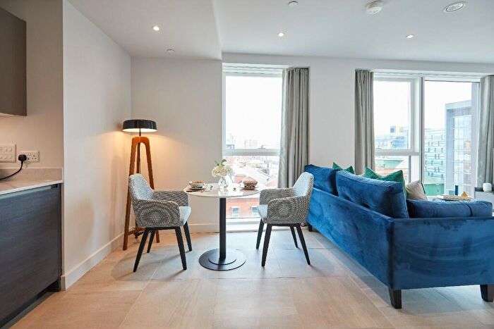 1 Bedroom Apartment To Rent In Rochdale Road, Manchester, Greater Manchester, M4