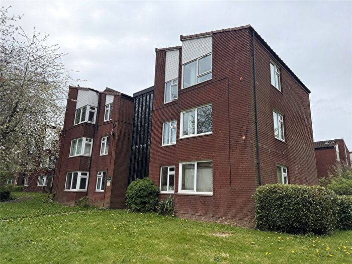 2 Bedroom Flat For Sale In Dalford Court, Telford, Shropshire, TF3
