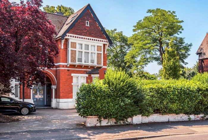 2 Bedroom Flat To Rent In Gordon Road, London, W5