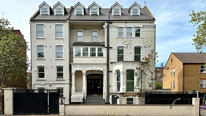 Studio To Rent In Camden Road, London, N7