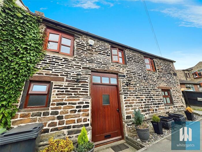 3 Bedroom Barn Conversion To Rent In Westgate, Almondbury, Huddersfield, HD5