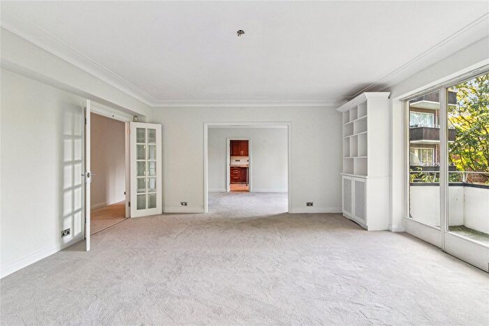 3 Bedroom Flat To Rent In Redlynch Court, Addison Road, London, W14