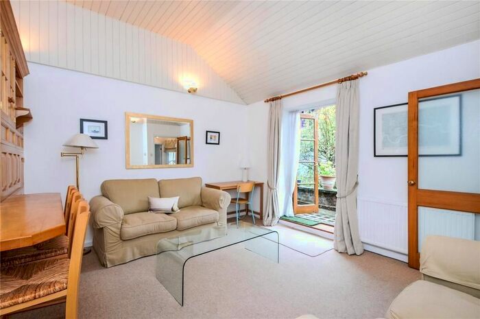 1 Bedroom Flat To Rent In Lucerne Mews, London, W8