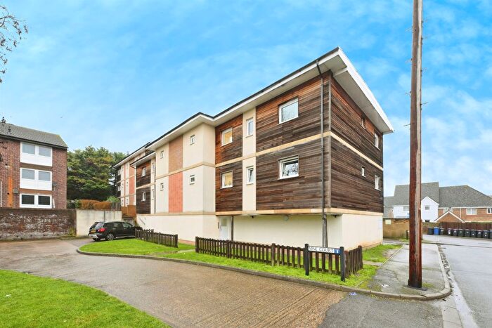 1 Bedroom Flat For Sale In Vine Court, Ware, SG12