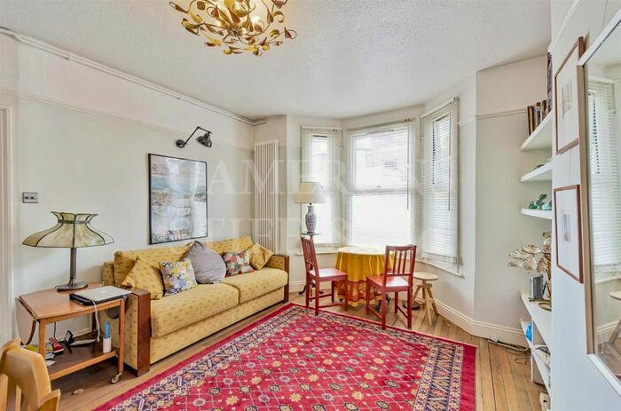 2 Bedroom Flat To Rent In Beaconsfield Road, London, NW10