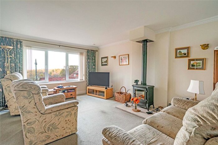 3 Bedroom Detached House For Sale In St. Johns Road, Crowborough, East Sussex, TN6