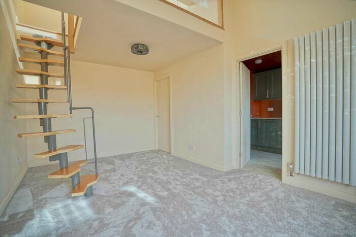 2 Bedroom Apartment To Rent In Longsands Parade, St. Neots, PE19