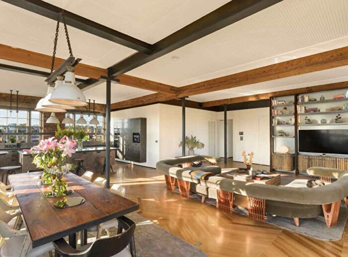 2 Bedroom Apartment To Rent In Belmont Street, Camden, London, NW1