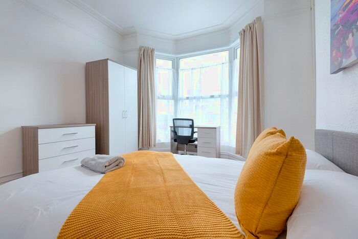 5 Bedroom Property To Rent In Carlton Terrace, Mount Pleasant, Swansea, SA1