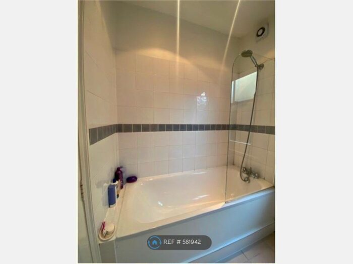 1 Bedroom Flat To Rent In Earlsfield, London SW18