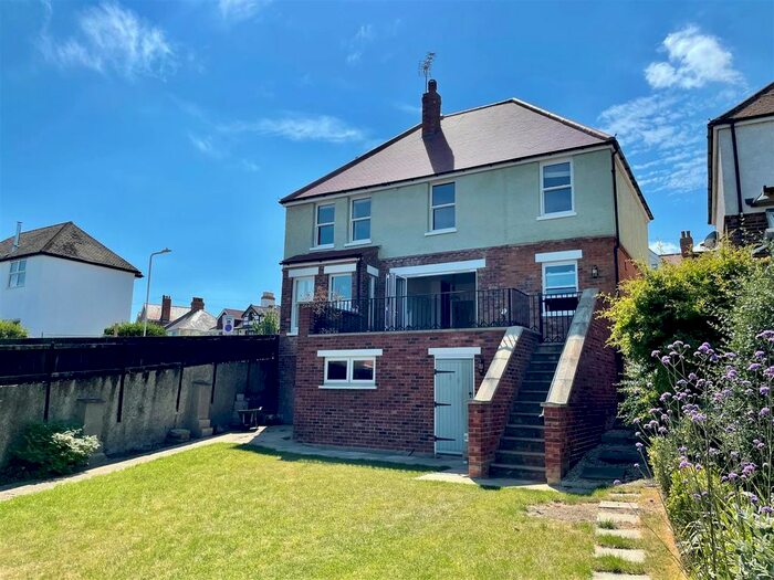 5 Bedroom Property To Rent In Wear Bay Crescent, Folkestone, CT19