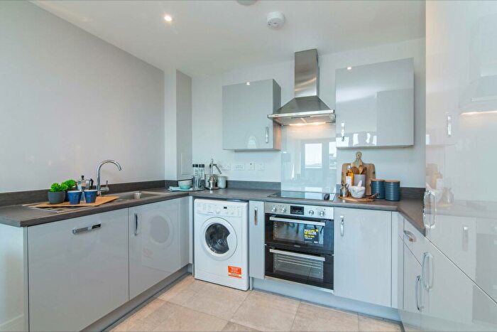 2 Bedroom Apartment To Rent In New Walk Place, Leicester, LE1