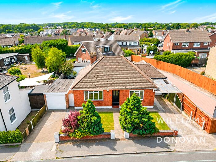 2 Bedroom Detached Bungalow For Sale In Common Lane, Thundersley, SS7