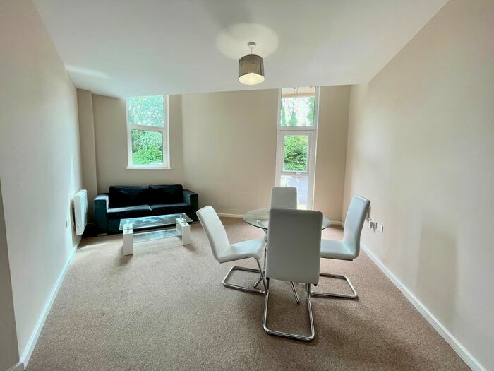 1 Bedroom Flat To Rent In Metropolitan House, Brindley Road, Manchester, M16
