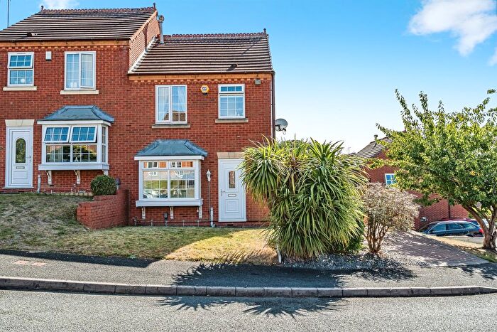 3 Bedroom Semi-Detached House For Sale In Cardoness Place, Dudley, DY1