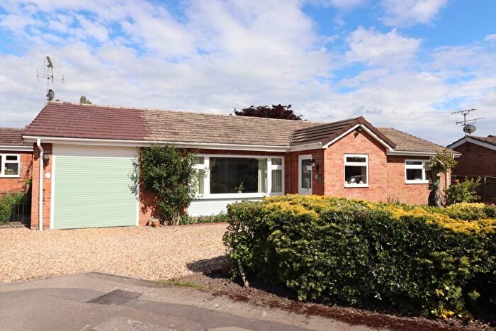 3 Bedroom Detached House For Sale In Sprays, Burbage, SN8