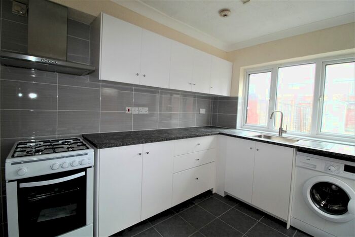 3 Bedroom Terraced House To Rent In Cecil Road, Croydon, CR0