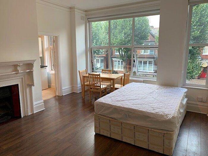 Flat To Rent In Princes Avenue, Muswell Hill, N10