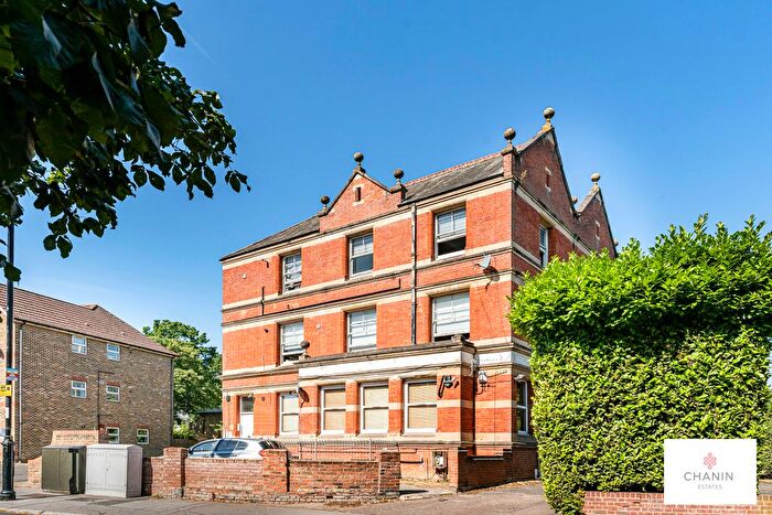 2 Bedroom Flat For Sale In Lower Addiscombe Road, Croydon, CR0