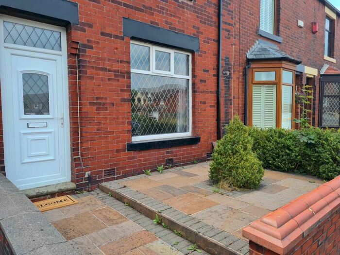 3 Bedroom Terraced House To Rent In Oldham Road, Rochdale, OL11