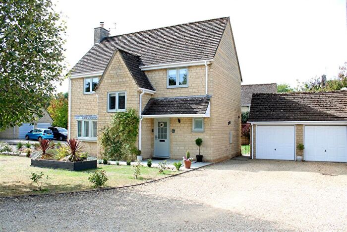 4 Bedroom Detached House For Sale In Bouverie Park, Stanton St. Quintin, Chippenham, SN14