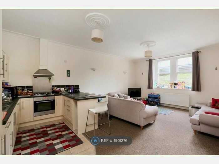 3 Bedroom Flat To Rent In Pembroke Road, Clifton, Bristol, BS8