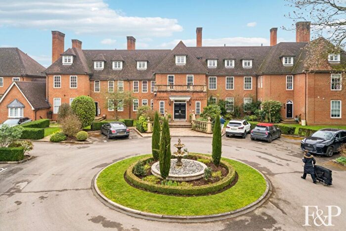 2 Bedroom Apartment For Sale In Seven Hills Road, Iver, SL0