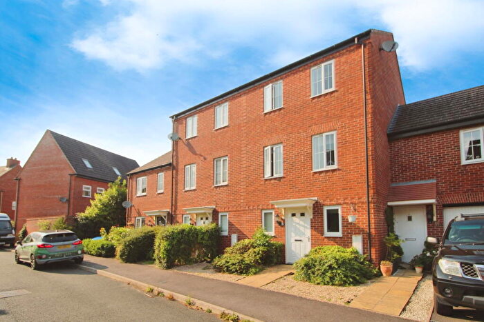 3 Bedroom End Of Terrace House For Sale In Betjeman Way, Cleobury Mortimer, Kidderminster, DY14