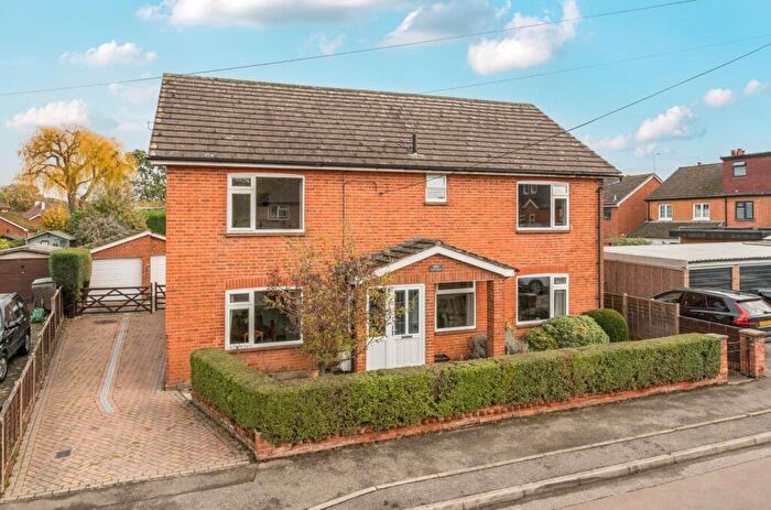 5 Bedroom Detached House For Sale In Alpha Road, Chobham, Woking, GU24